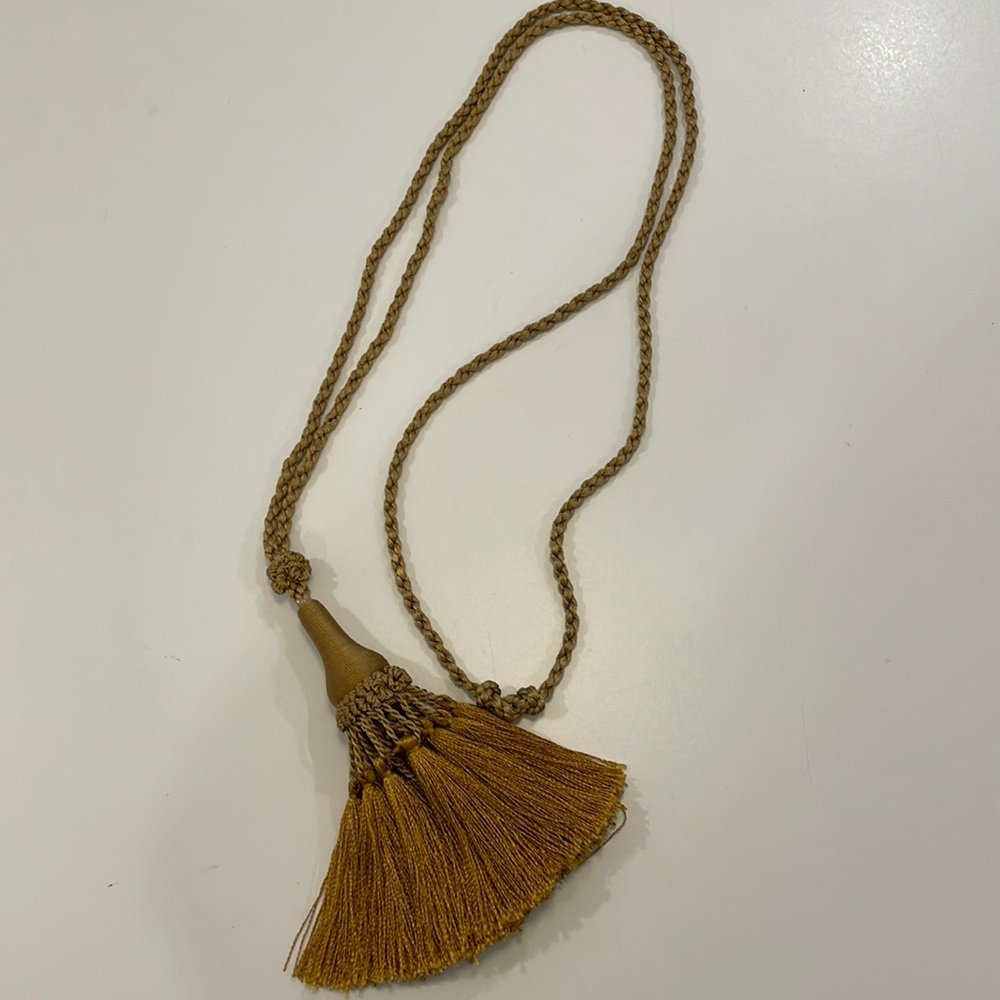 Drape tie back tassel.